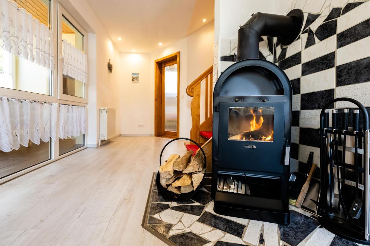 Waldblickwohnung Mit Schoener Terrasse Und Kamin Sebnitz Bagian luar foto